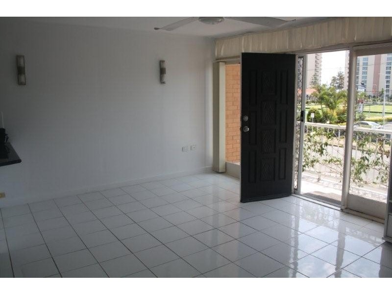 5/162 Surf Parade, Broadbeach QLD 4218