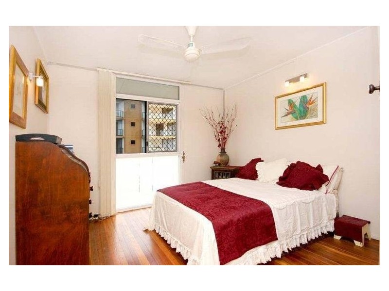 5/162 Surf Parade, Broadbeach QLD 4218
