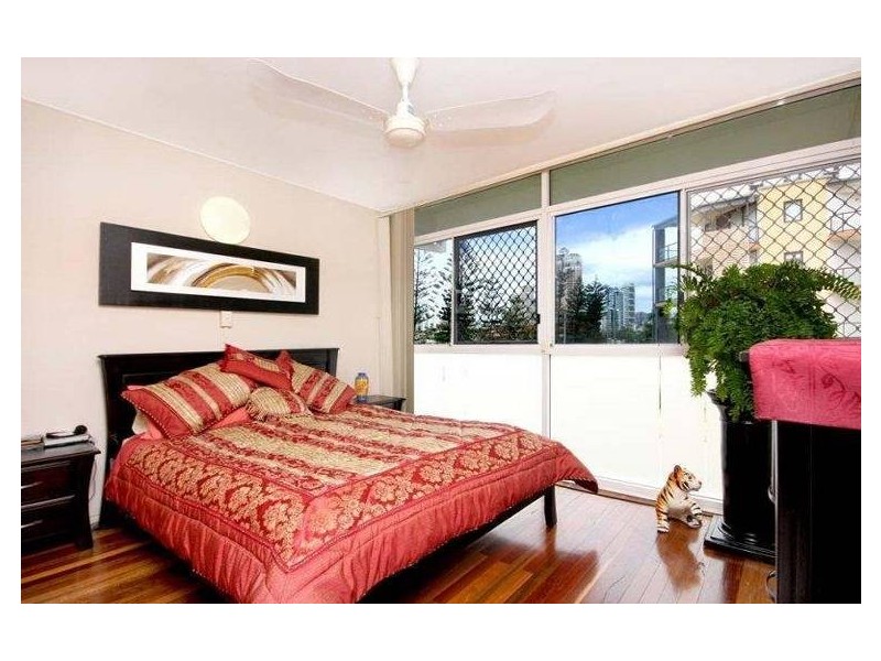 5/162 Surf Parade, Broadbeach QLD 4218