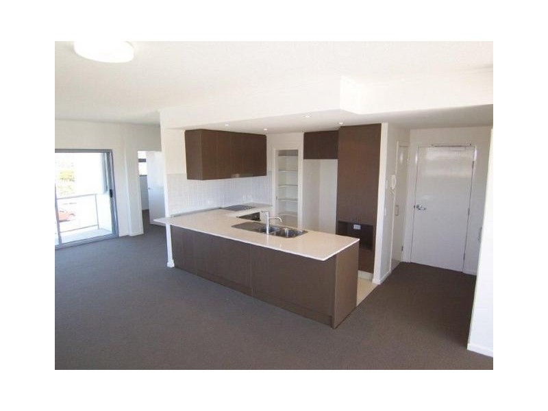 18/137 Scottsdale Drive, Robina QLD 4226