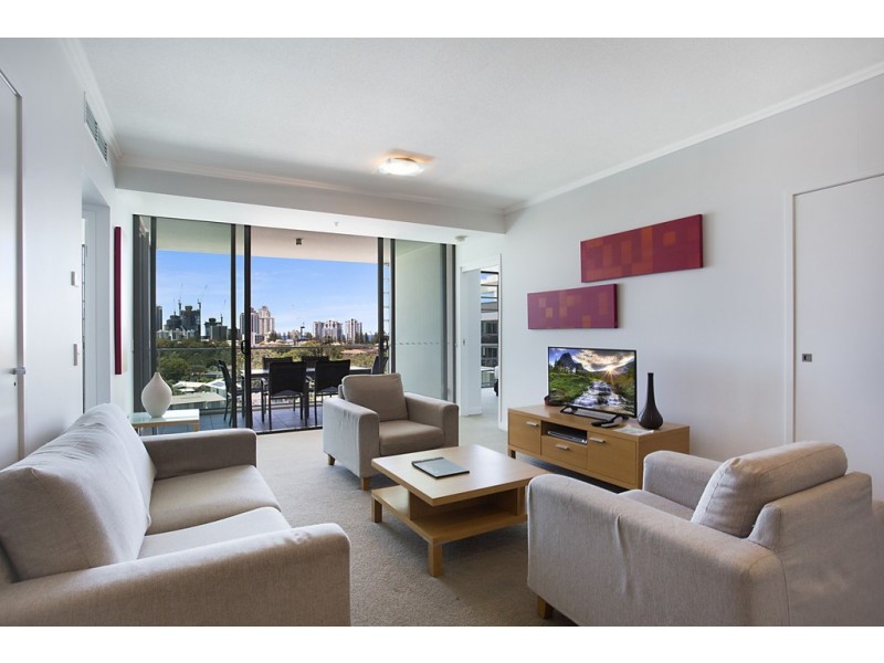 2804 ‘Freshwater Point’ 33 T.E.Peters Drive, Broadbeach Waters QLD 4218