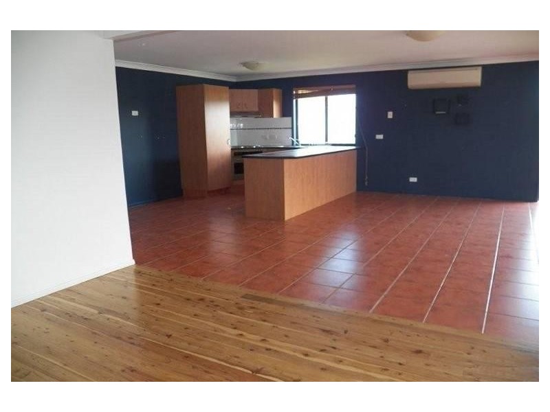 77 Paddington Drive, Carrara QLD 4211
