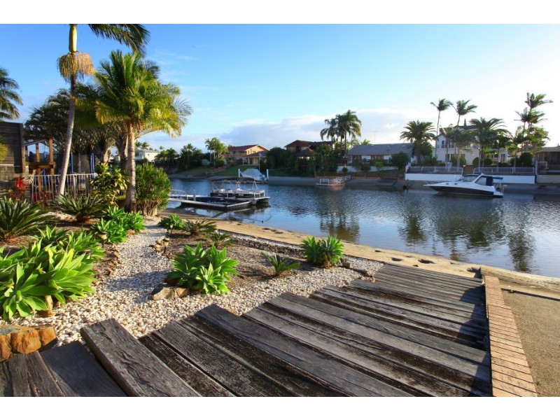 41 Platypus Avenue, Sorrento QLD 4217