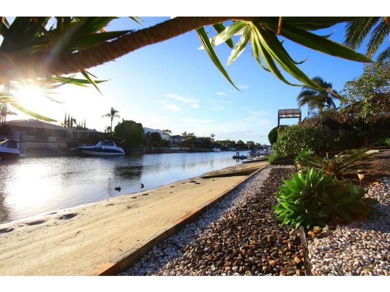 41 Platypus Avenue, Sorrento QLD 4217