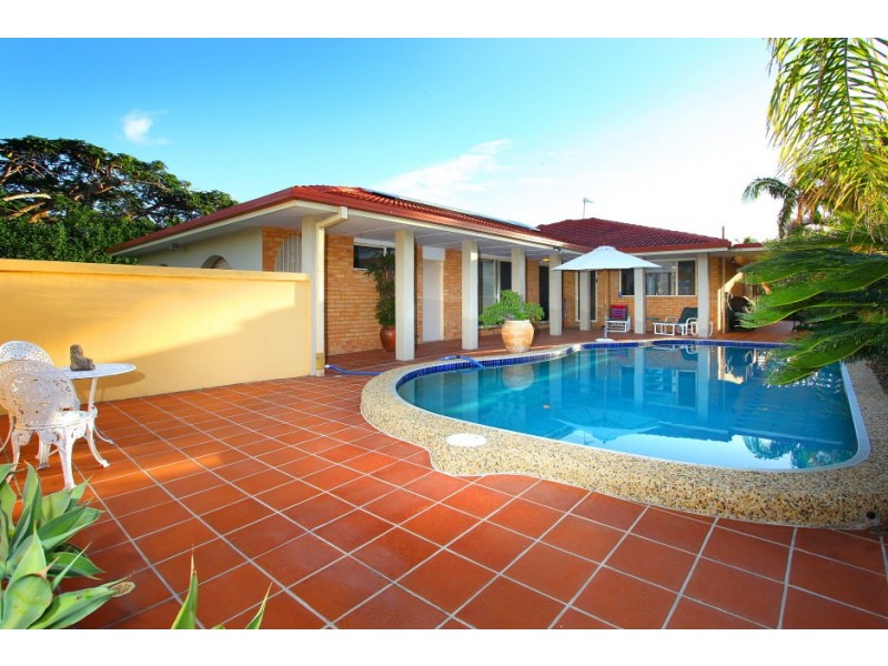 41 Platypus Avenue, Sorrento QLD 4217