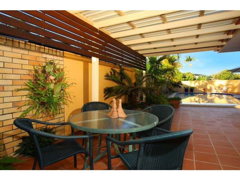 41 Platypus Avenue, Sorrento QLD 4217