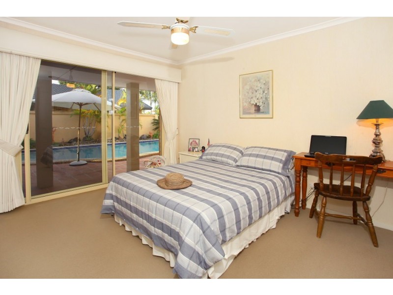 41 Platypus Avenue, Sorrento QLD 4217