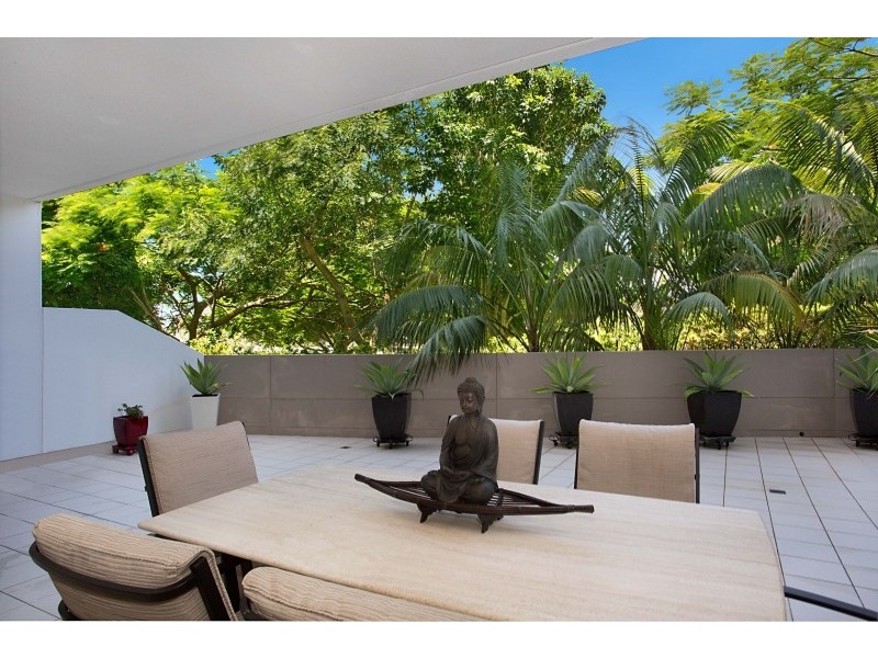 1001 ‘Freshwater Point’ 33 T E Peters Drive, Broadbeach Waters QLD 4218