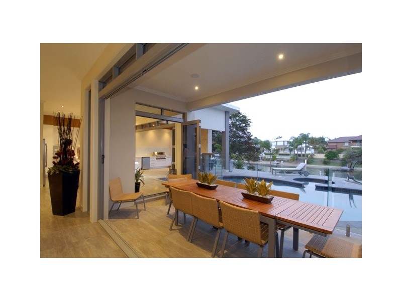 10 St Tropez Terrace, Sorrento QLD 4217