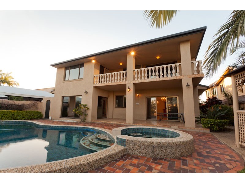 49 Sunrise Boulevard, Surfers Paradise QLD 4217