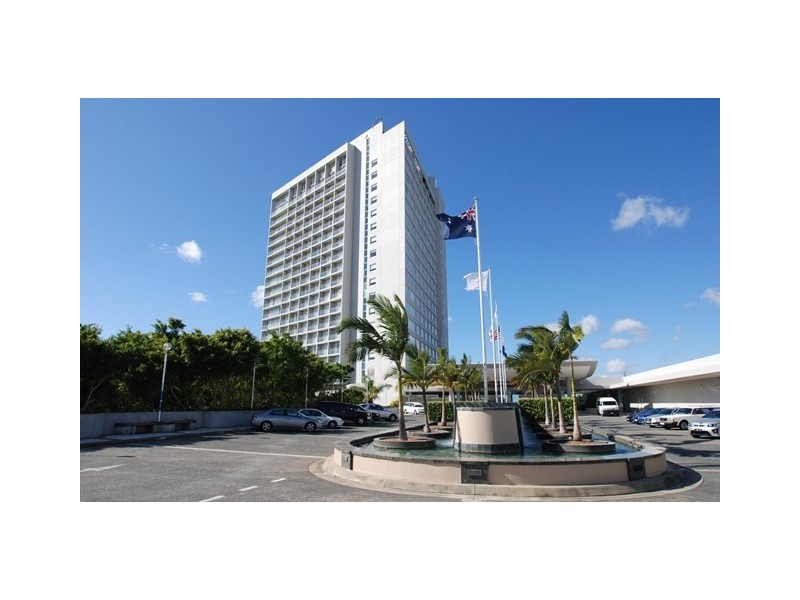 6017 Vista Drive, Benowa QLD 4217