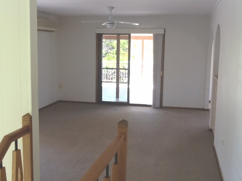 33 Horizon Avenue, Benowa QLD 4217