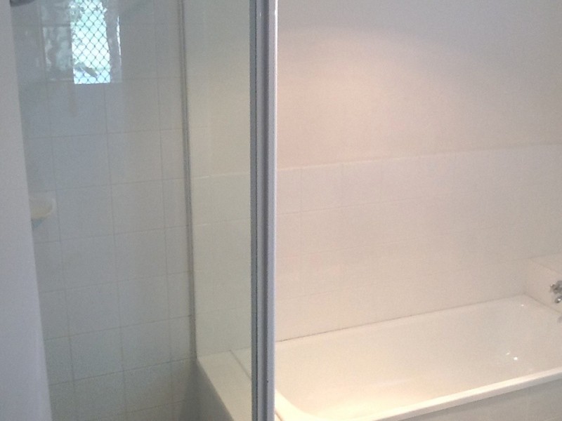 33 Horizon Avenue, Benowa QLD 4217