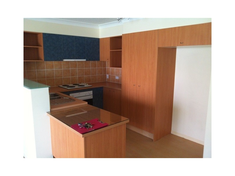 4/32 First Avenue, Broadbeach QLD 4218