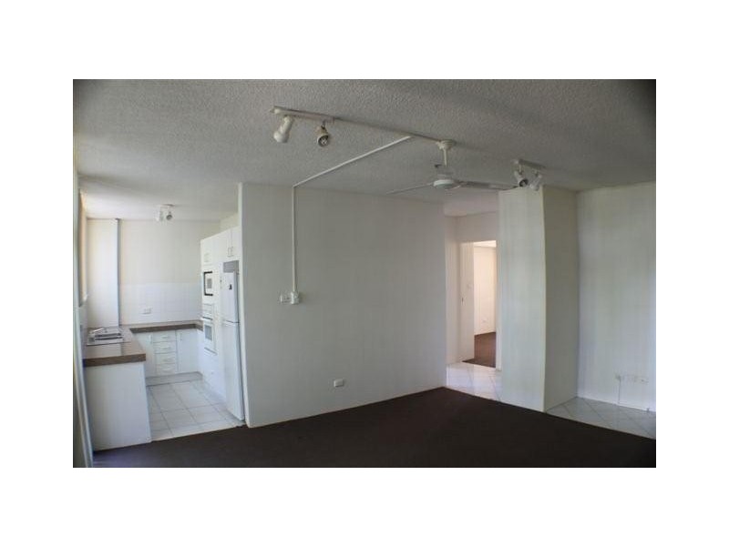 1/21 Heath Street, Southport QLD 4215