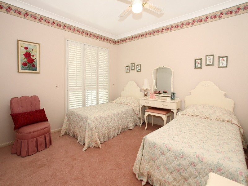 18 Mornington Tce, Robina QLD 4226