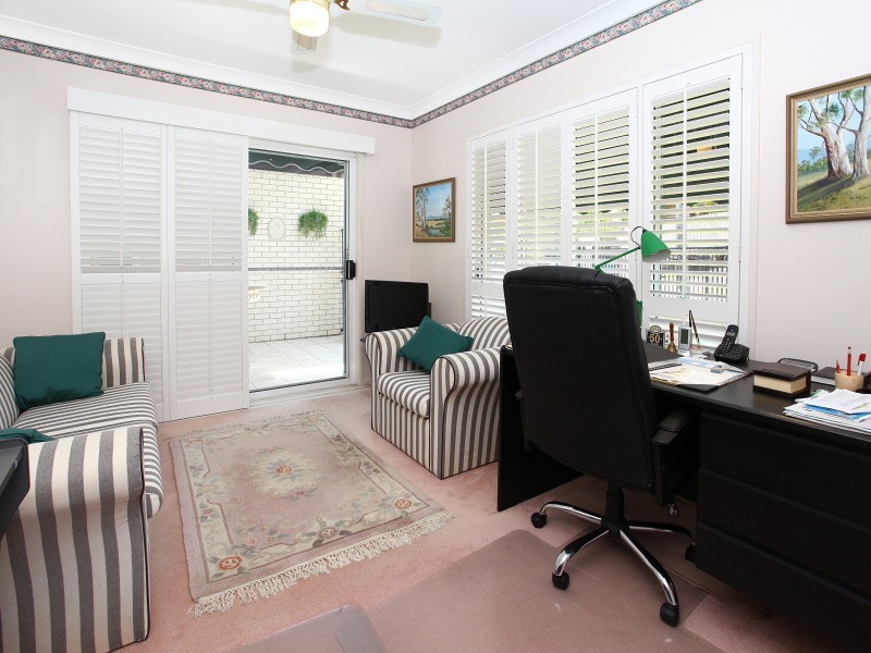 18 Mornington Tce, Robina QLD 4226