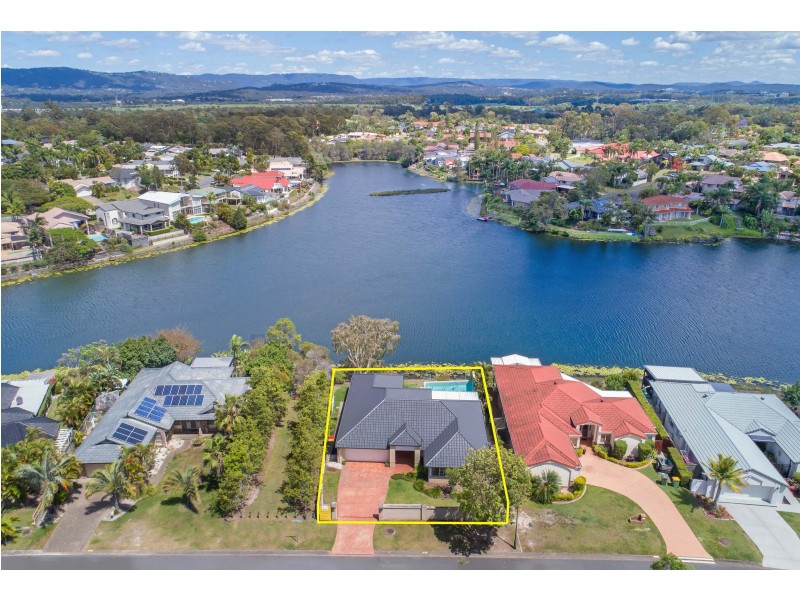 24 Mornington Terrace, Robina QLD 4226