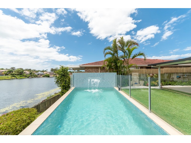 24 Mornington Terrace, Robina QLD 4226