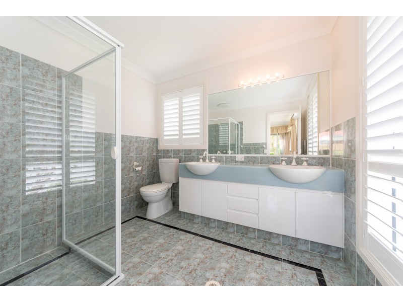 24 Mornington Terrace, Robina QLD 4226