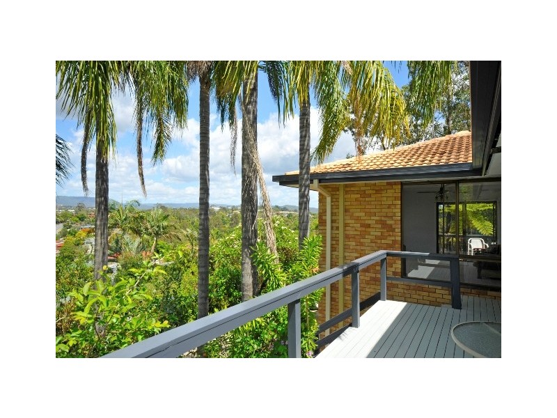 7 Mitchell Court, Carrara QLD 4211
