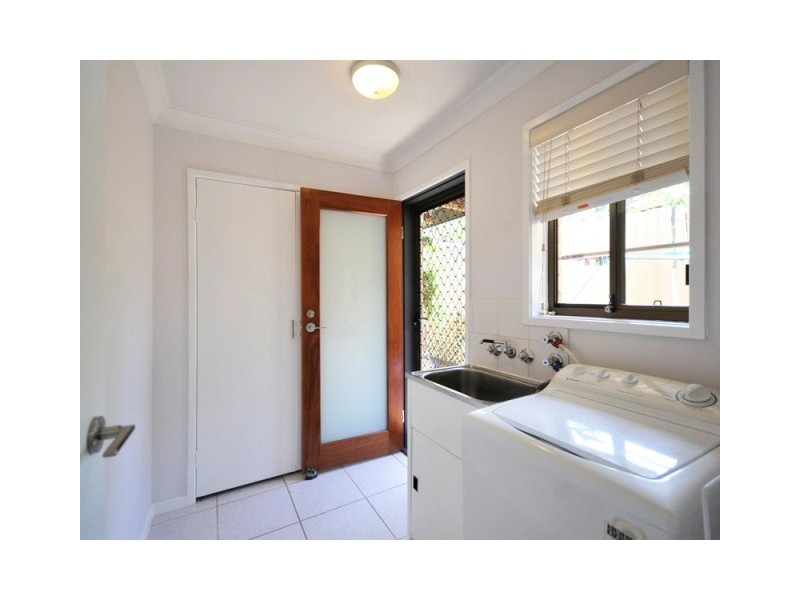 7 Mitchell Court, Carrara QLD 4211
