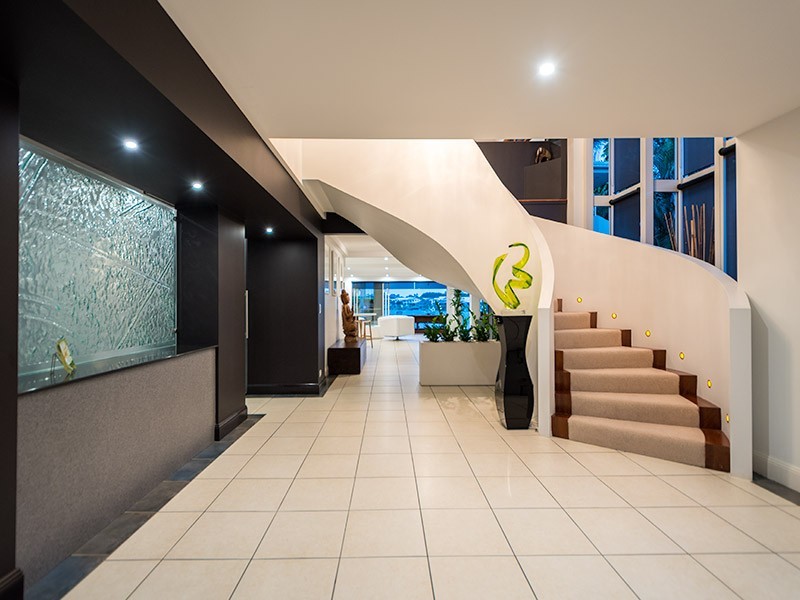 5 Donegal Crescent, Sorrento QLD 4217