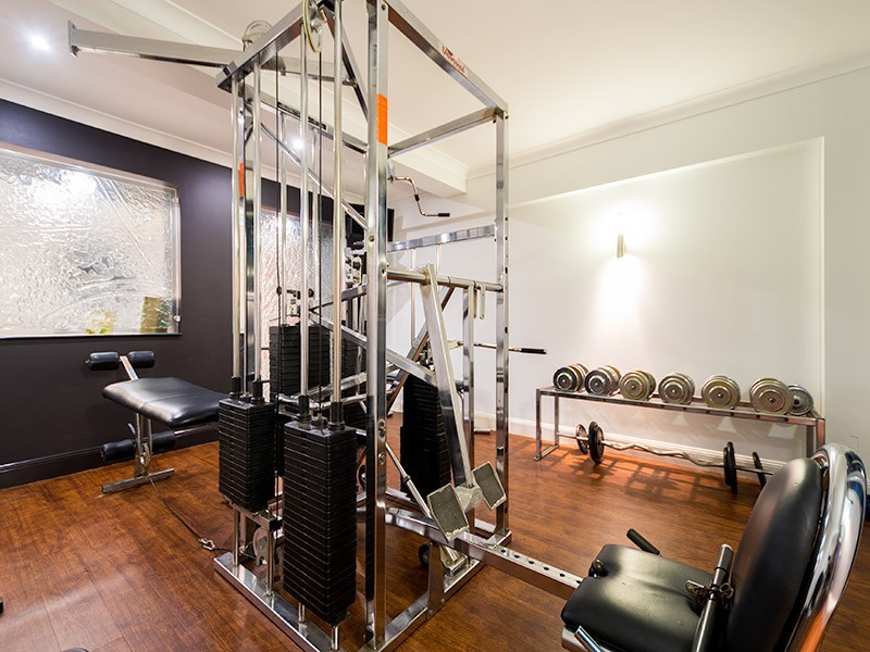 5 Donegal Crescent, Sorrento QLD 4217