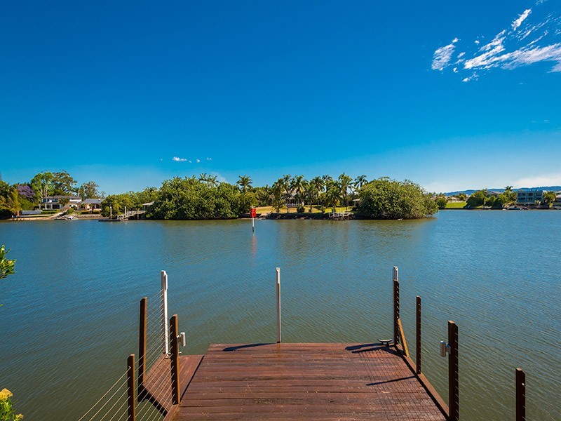 7 Donegal Crescent, Sorrento QLD 4217