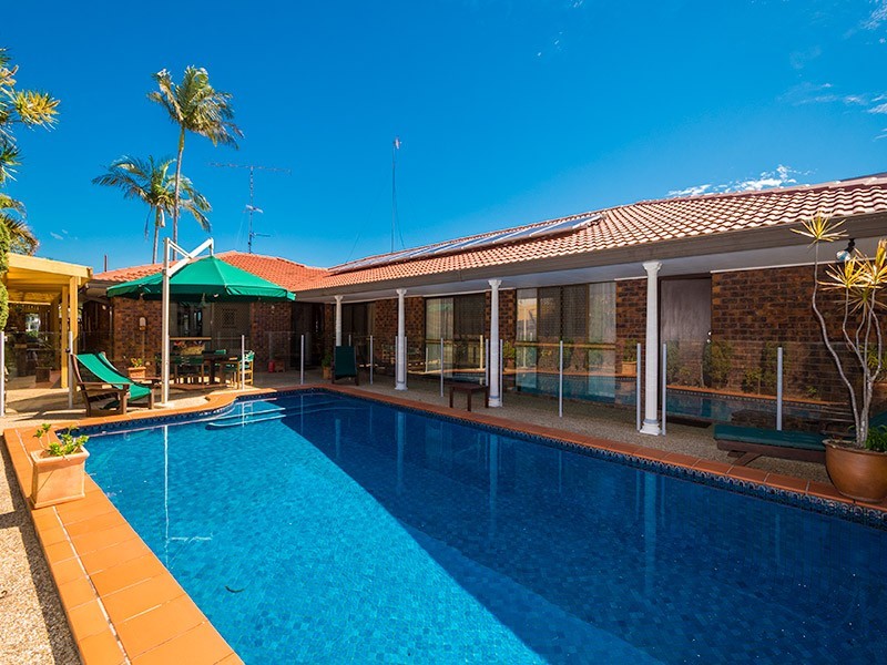 7 Donegal Crescent, Sorrento QLD 4217