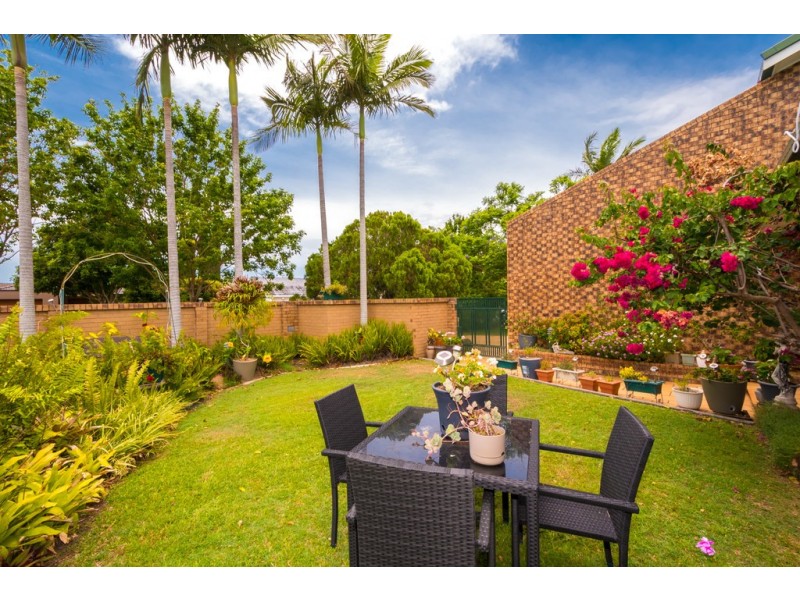 84 Campbell Street, Sorrento QLD 4217