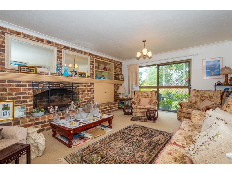 84 Campbell Street, Sorrento QLD 4217