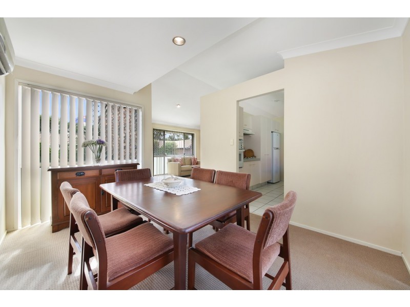 4 Beaumaris Court, Robina QLD 4226