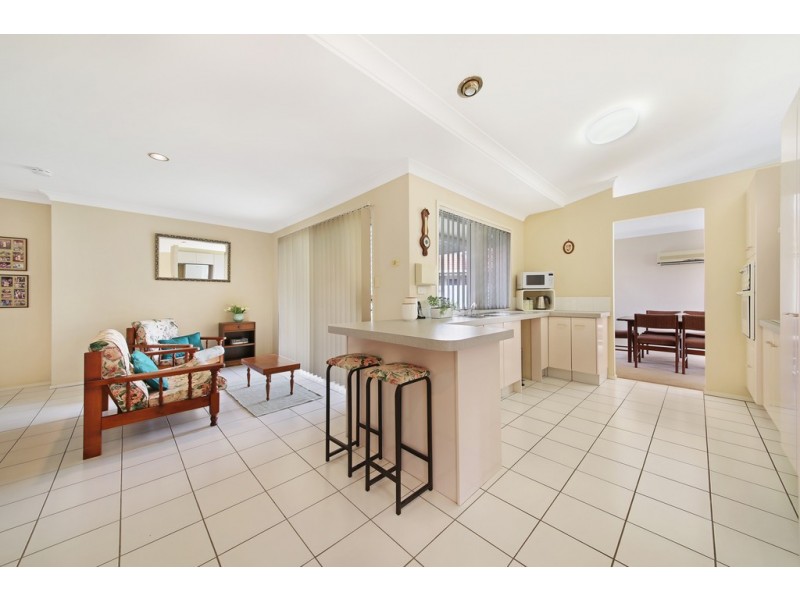 4 Beaumaris Court, Robina QLD 4226