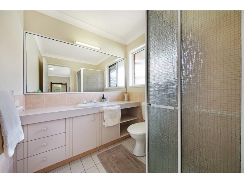 4 Beaumaris Court, Robina QLD 4226