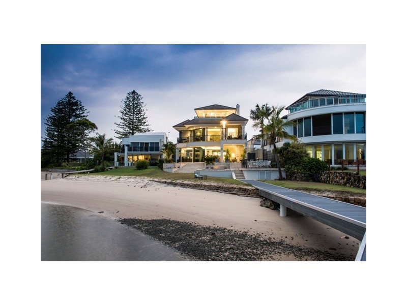 14 Korong Street, Southport QLD 4215