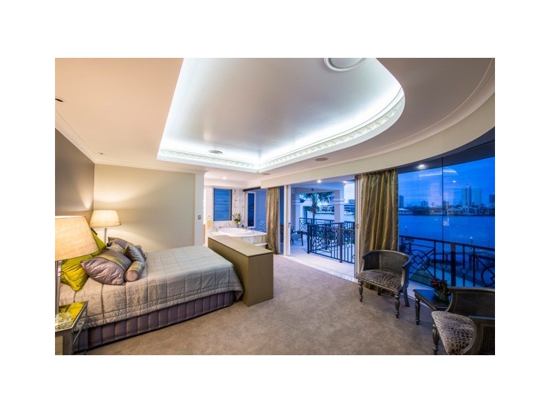 14 Korong Street, Southport QLD 4215