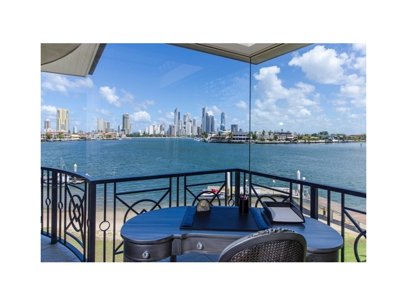 14 Korong Street, Southport QLD 4215