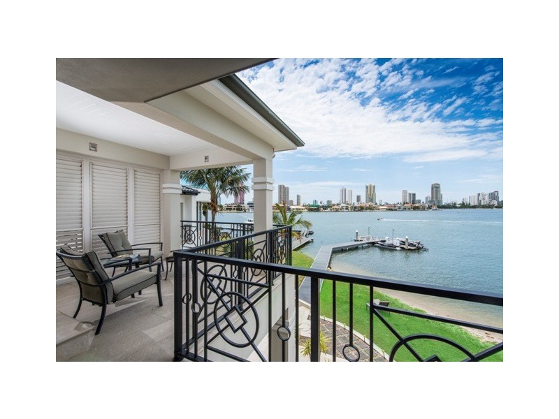 14 Korong Street, Southport QLD 4215