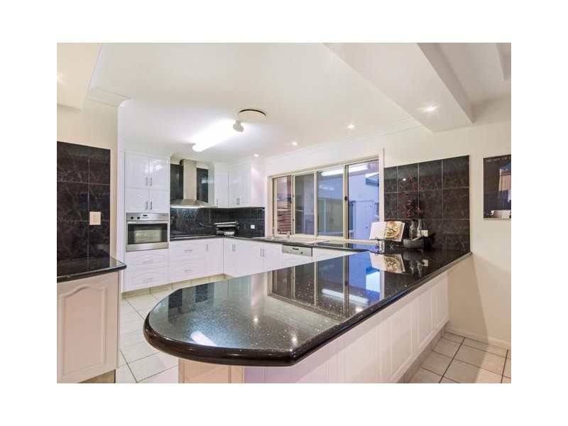 81 Bollard Circuit, Clear Island Waters QLD 4226