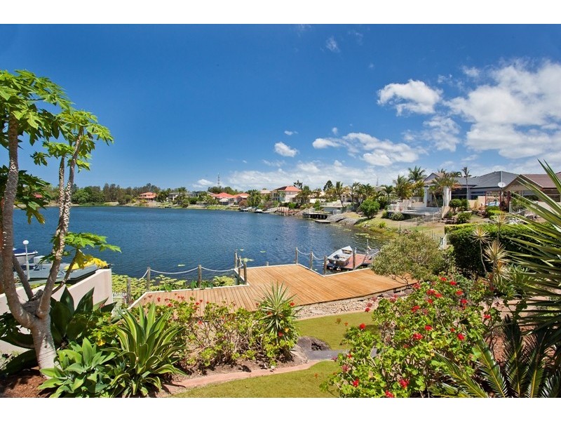 3 Stargazer Place, Clear Island Waters QLD 4226