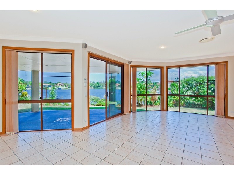 3 Stargazer Place, Clear Island Waters QLD 4226