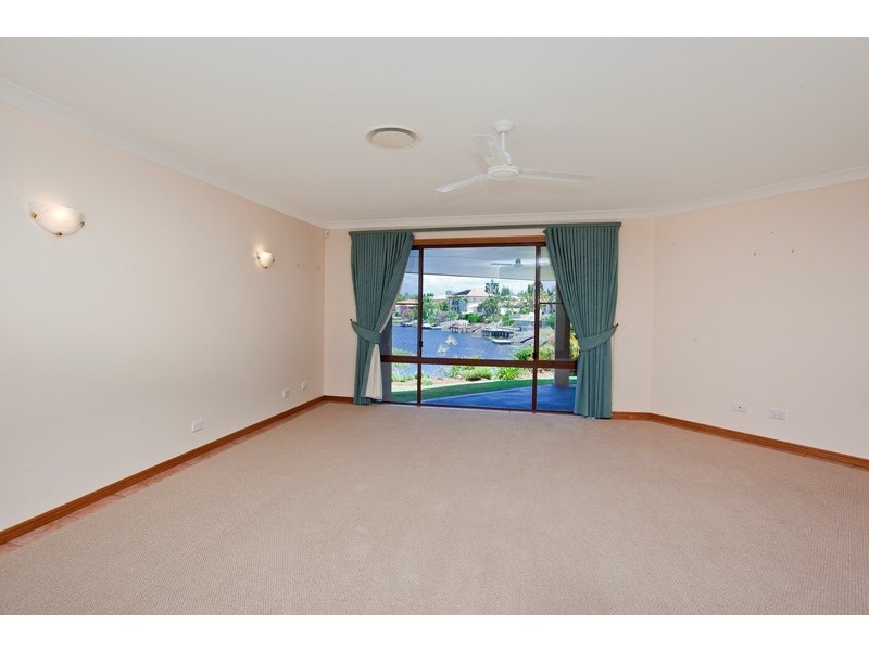 3 Stargazer Place, Clear Island Waters QLD 4226