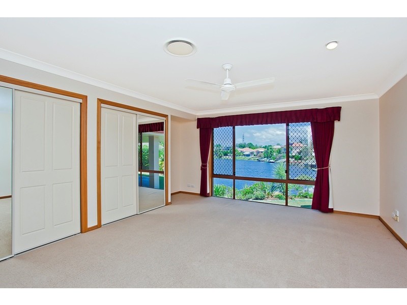 3 Stargazer Place, Clear Island Waters QLD 4226