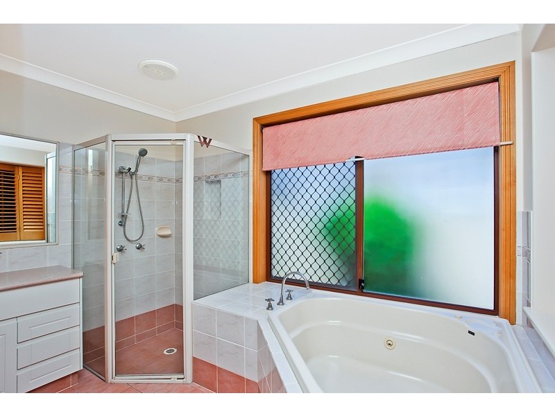 3 Stargazer Place, Clear Island Waters QLD 4226