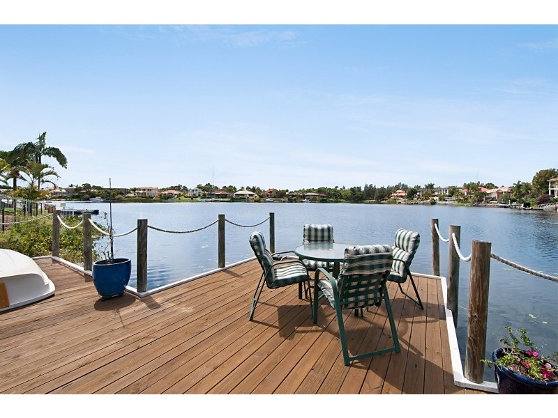 3 Stargazer Place, Clear Island Waters QLD 4226