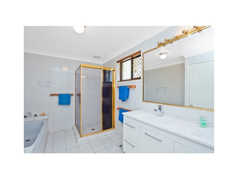 54 Kallaroo Crescent, Ashmore QLD 4214