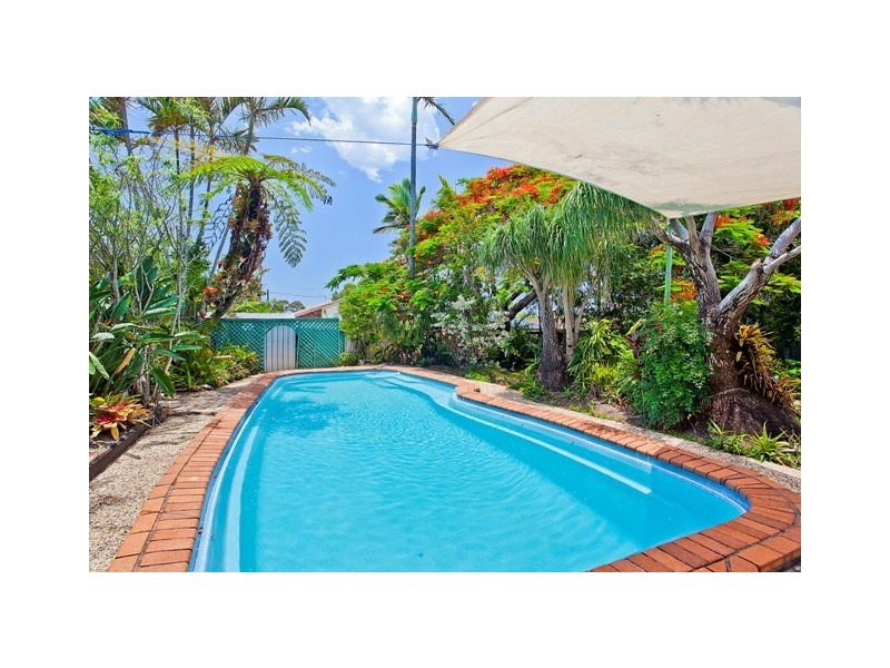 119 Bamboo Avenue, Benowa QLD 4217