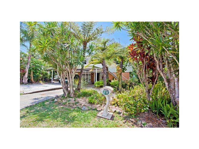 119 Bamboo Avenue, Benowa QLD 4217