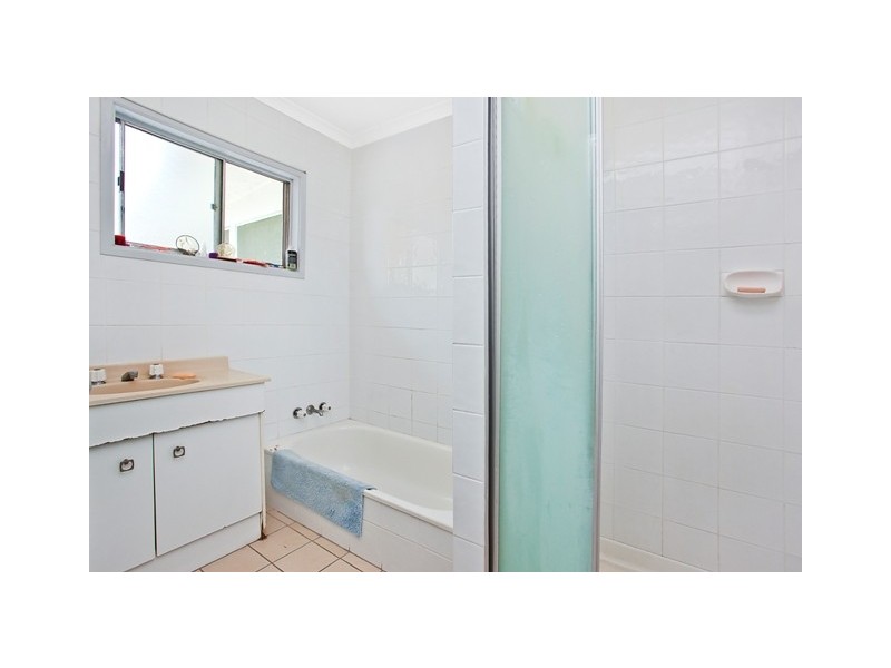 119 Bamboo Avenue, Benowa QLD 4217